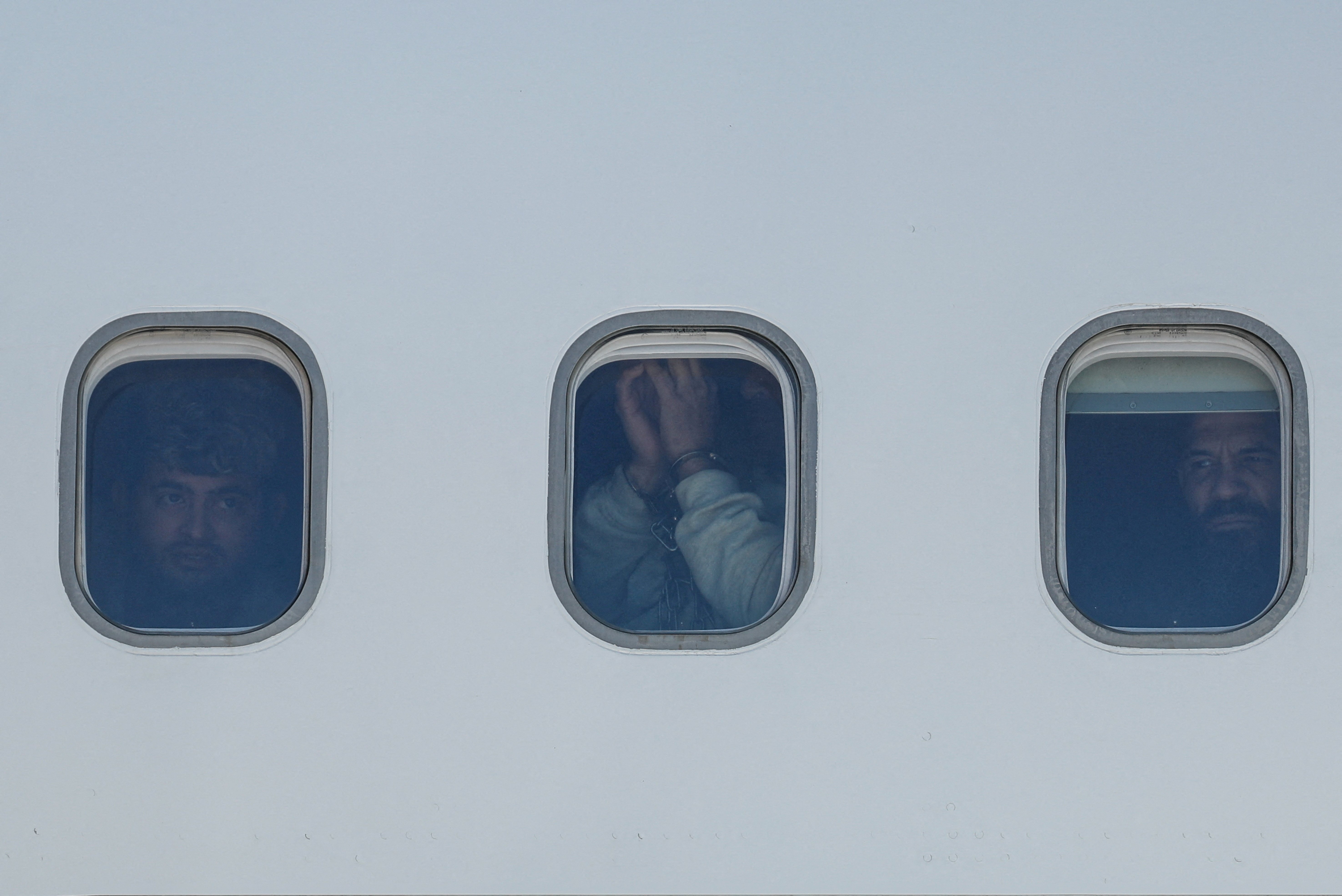Budget airline begins deportation flights for ICE with start of Arizona operations