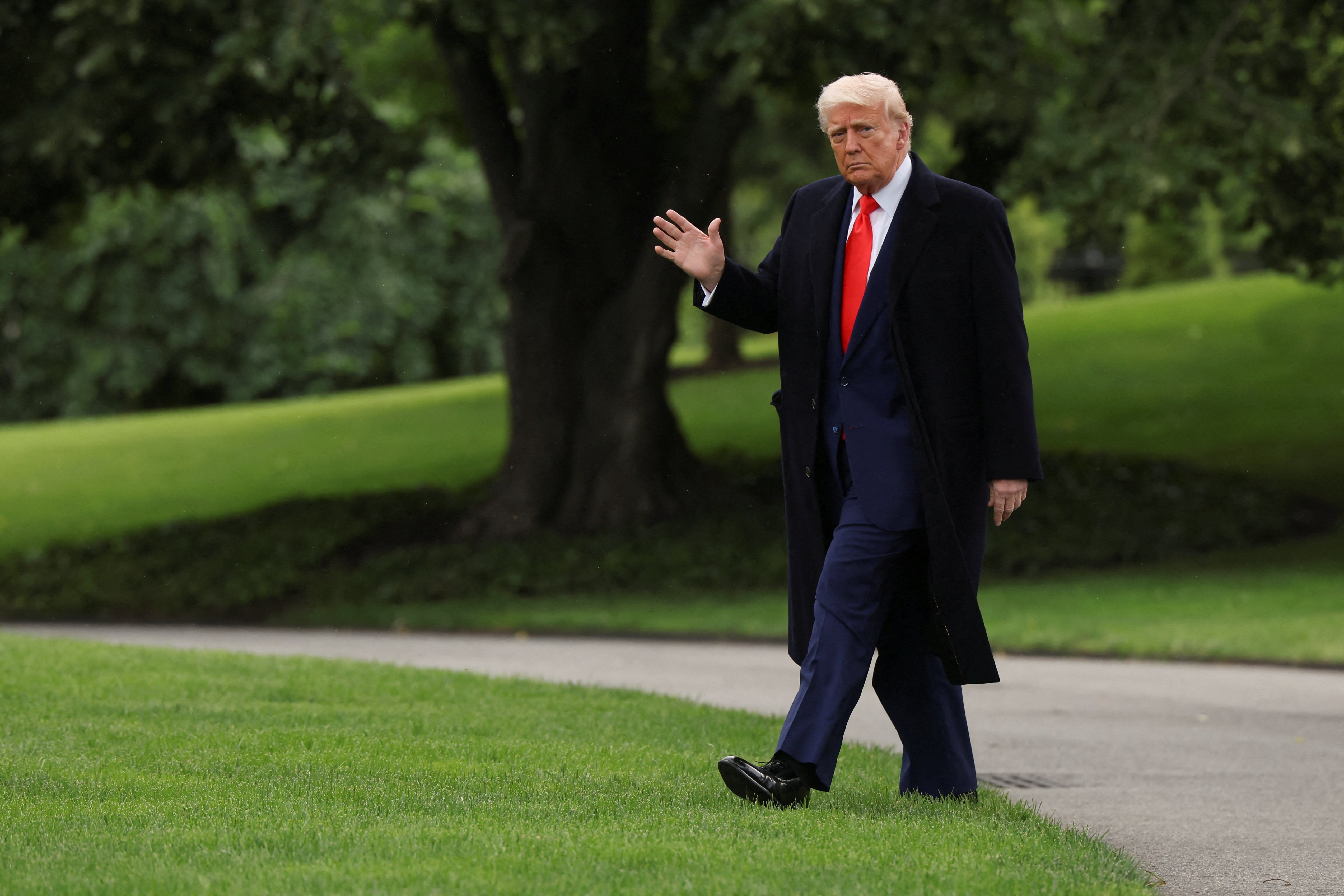Trump says US wants to make tanks, not T-shirts