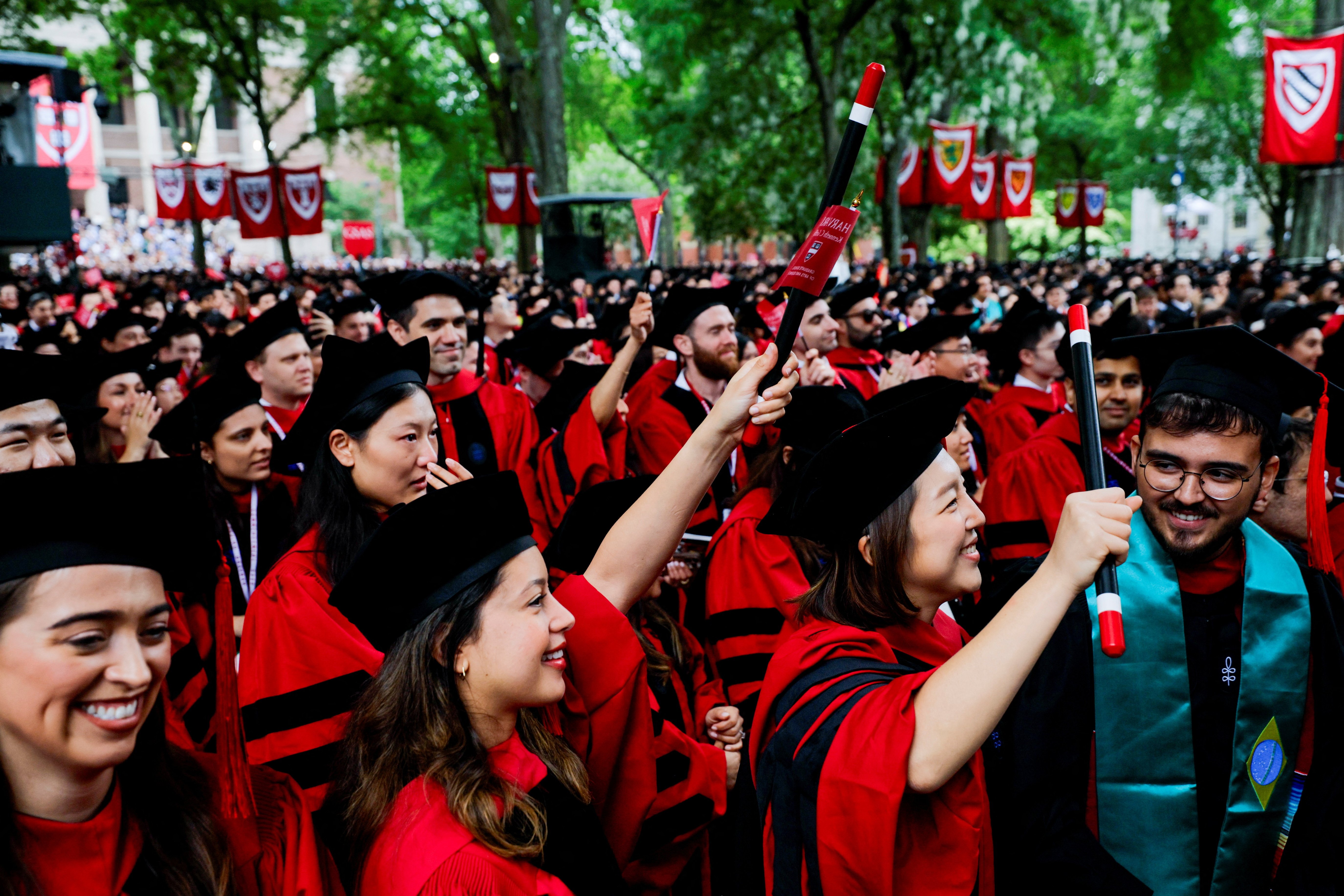 Harvard and University of Toronto make contingency plan for international students