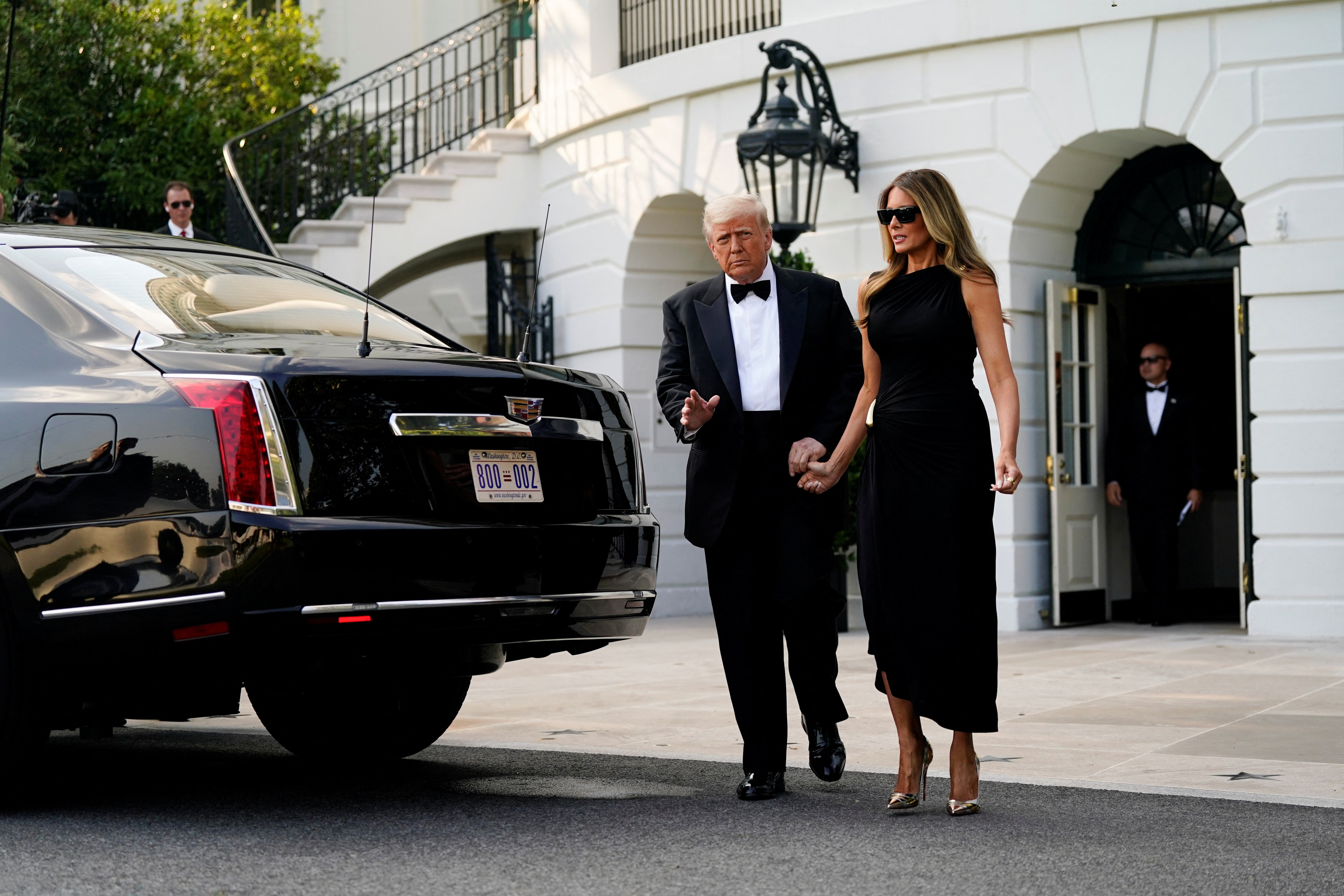 Trump to sign resolutions nixing California's EV rules, White House official says