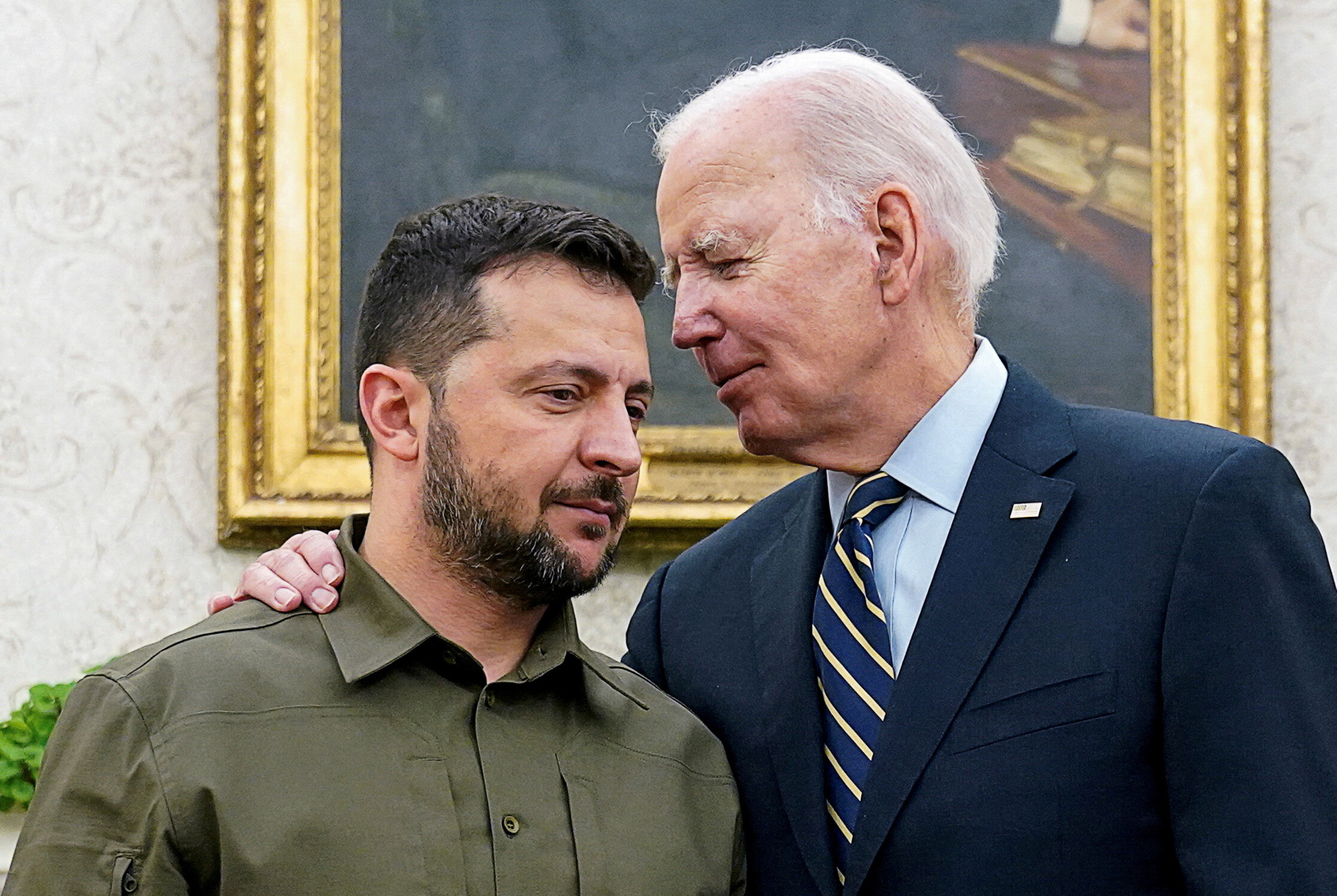 Biden authorizes Ukraine to use long-range US weapons in Russia