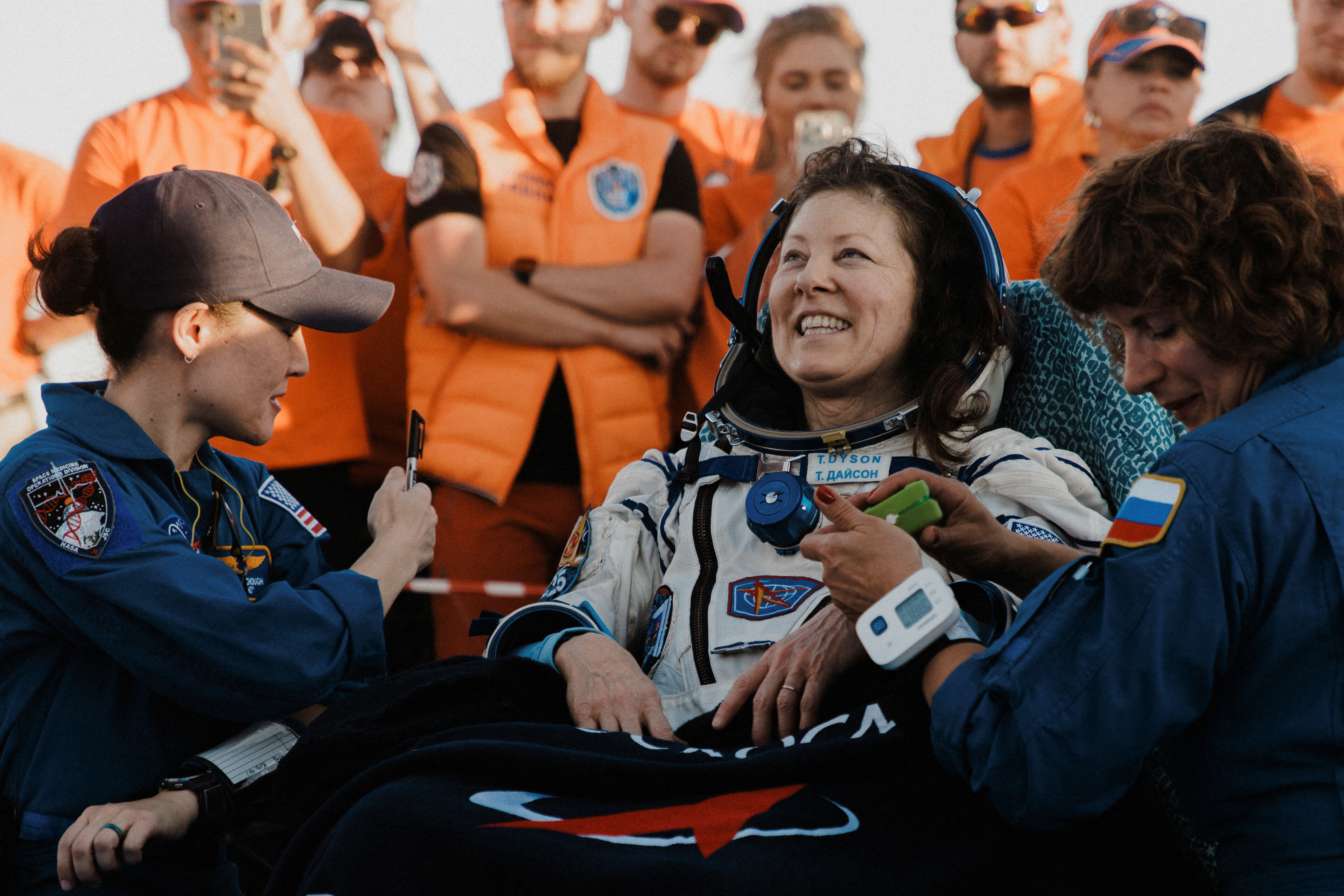 Soyuz capsule with 2 Russians, 1 American from International Space Station returns to Earth