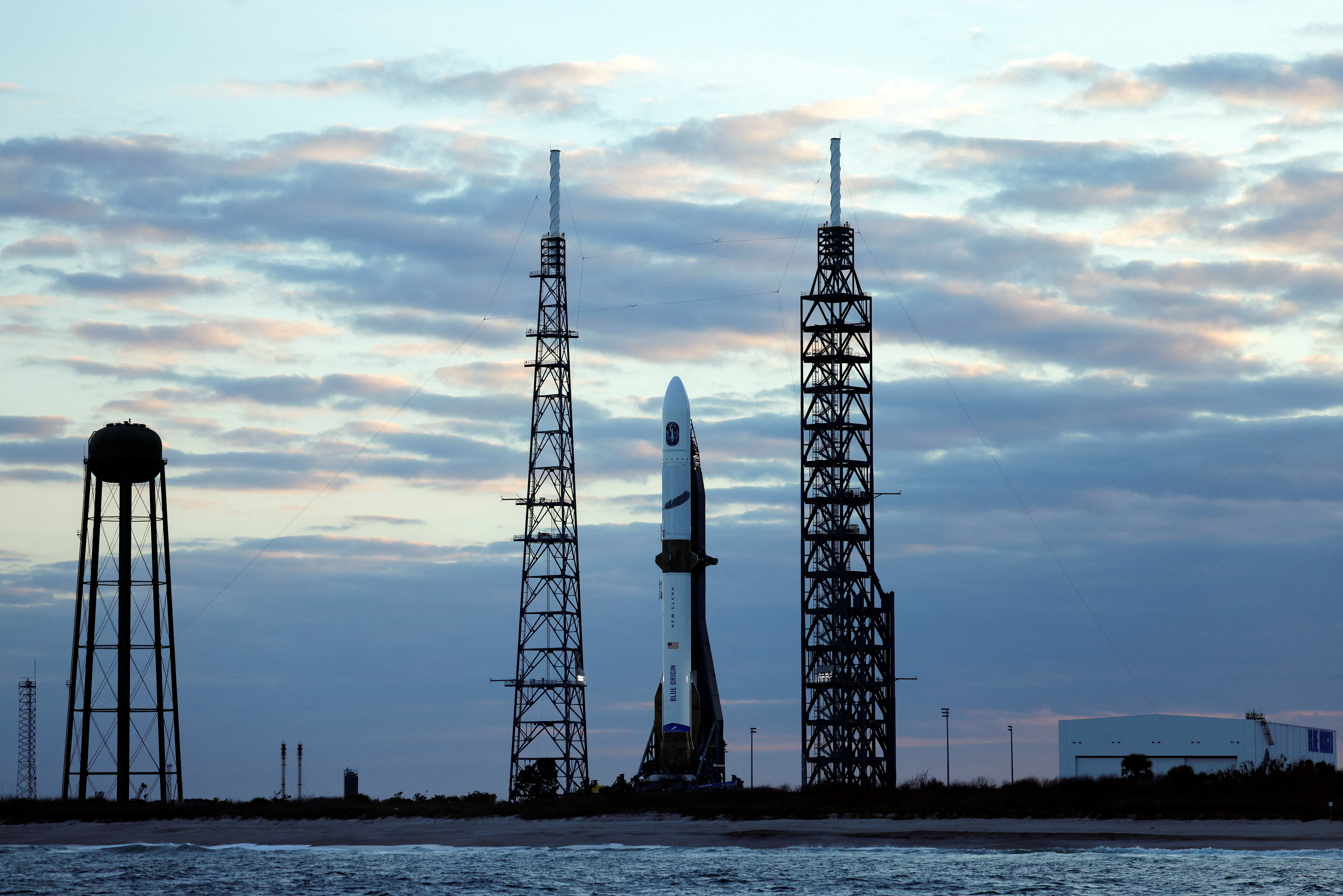 Technical issue forces Blue Origin to scrub New Glenn rocket launch