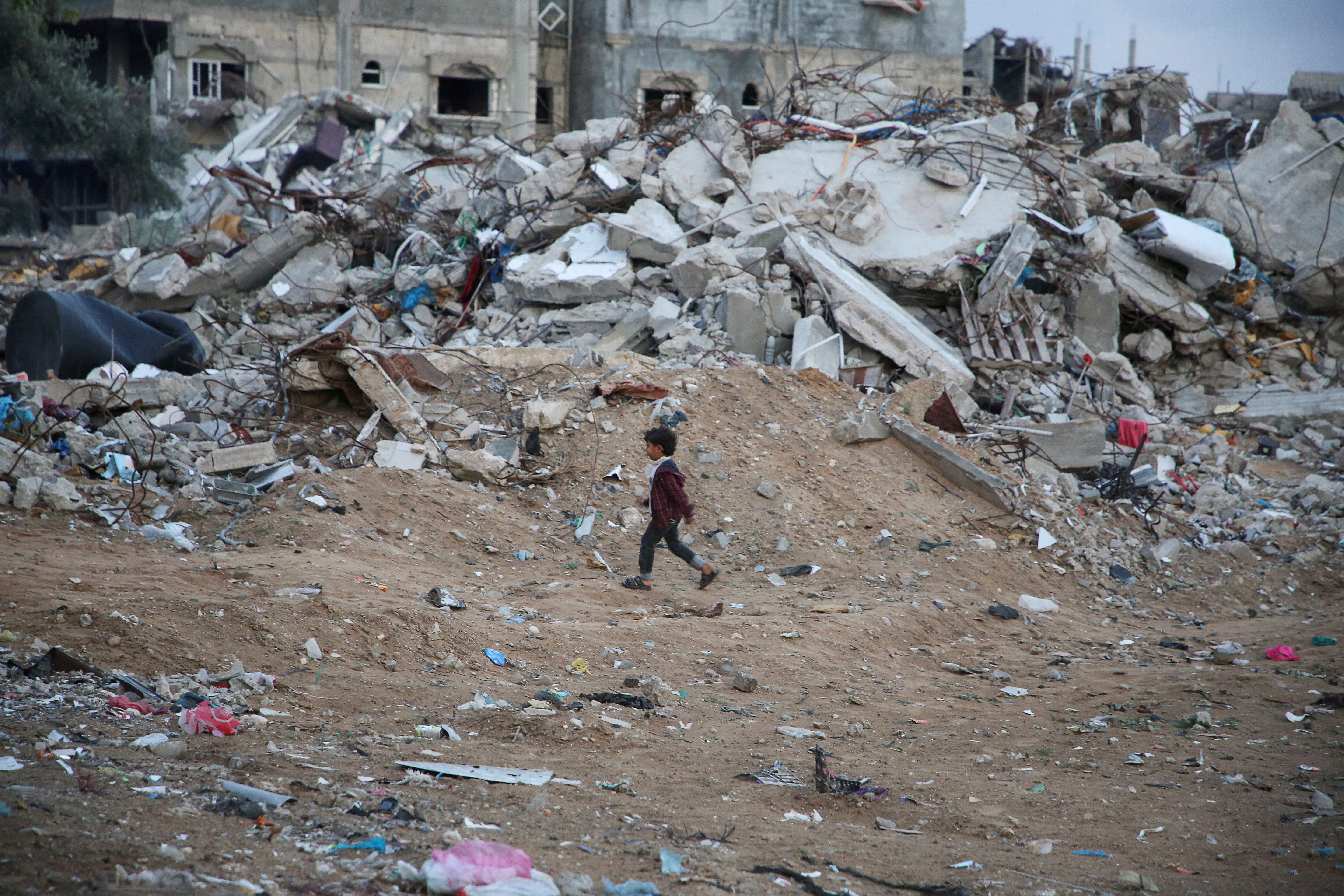 Hamas accuses Israel of ceasefire violations and says it will delay next hostage release