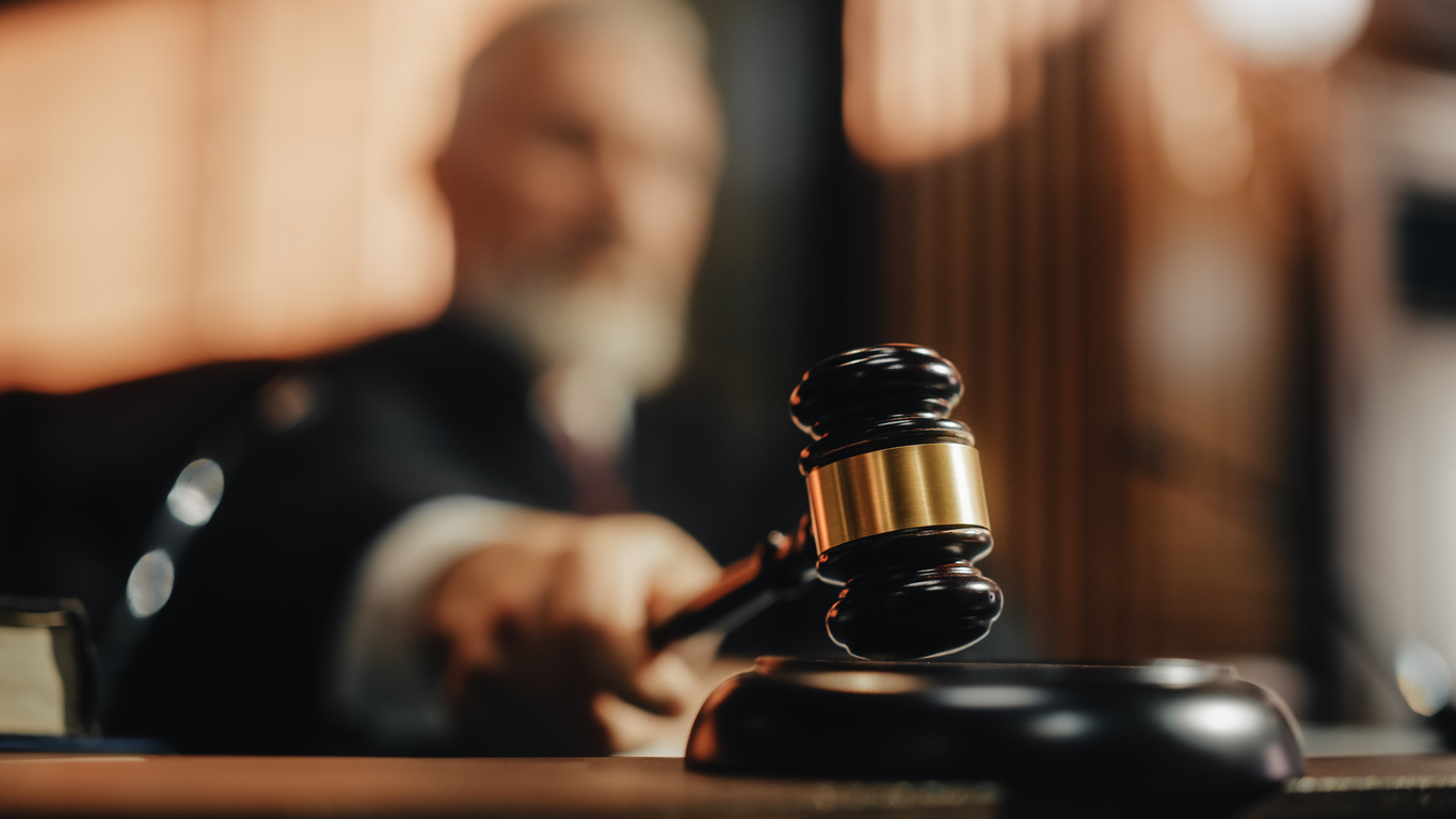 US Senate Republicans seek to limit judges' power via Trump's tax-cut bill