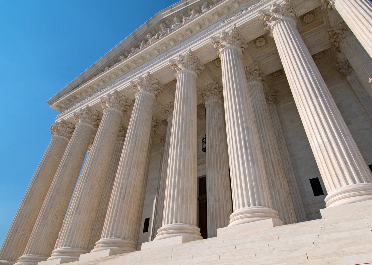 US Supreme Court maintains block on Trump deportations under wartime law