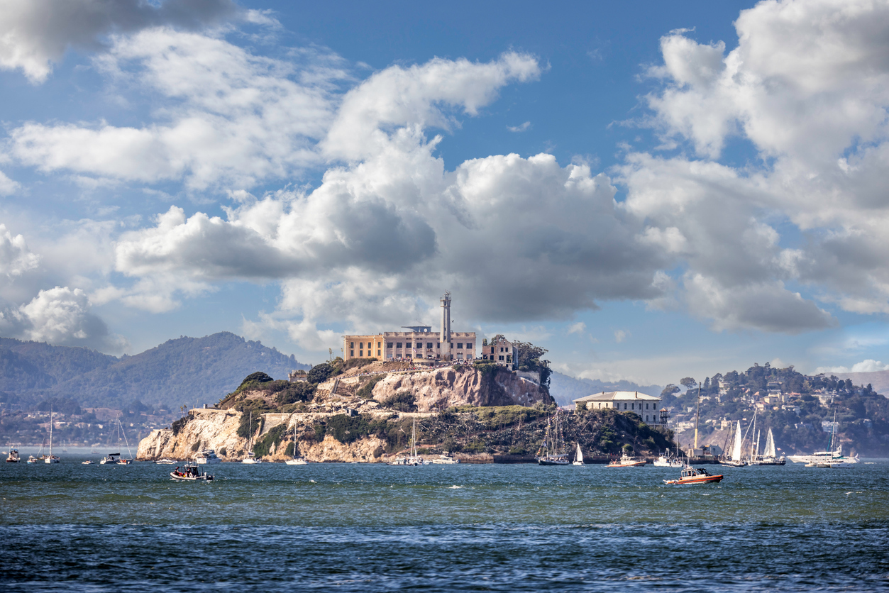 Trump orders the reopening of Alcatraz prison